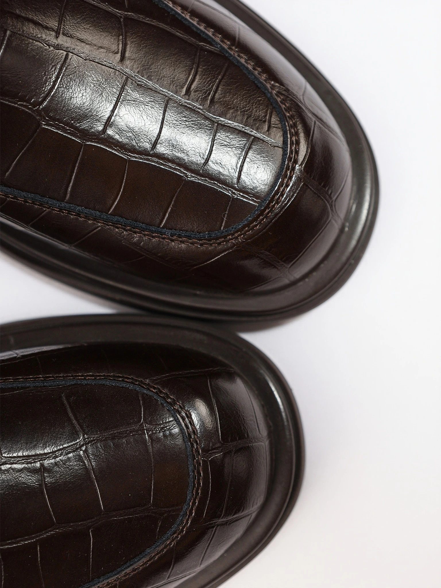 Ботинки-челси коричневого цвета из натуральной кожи